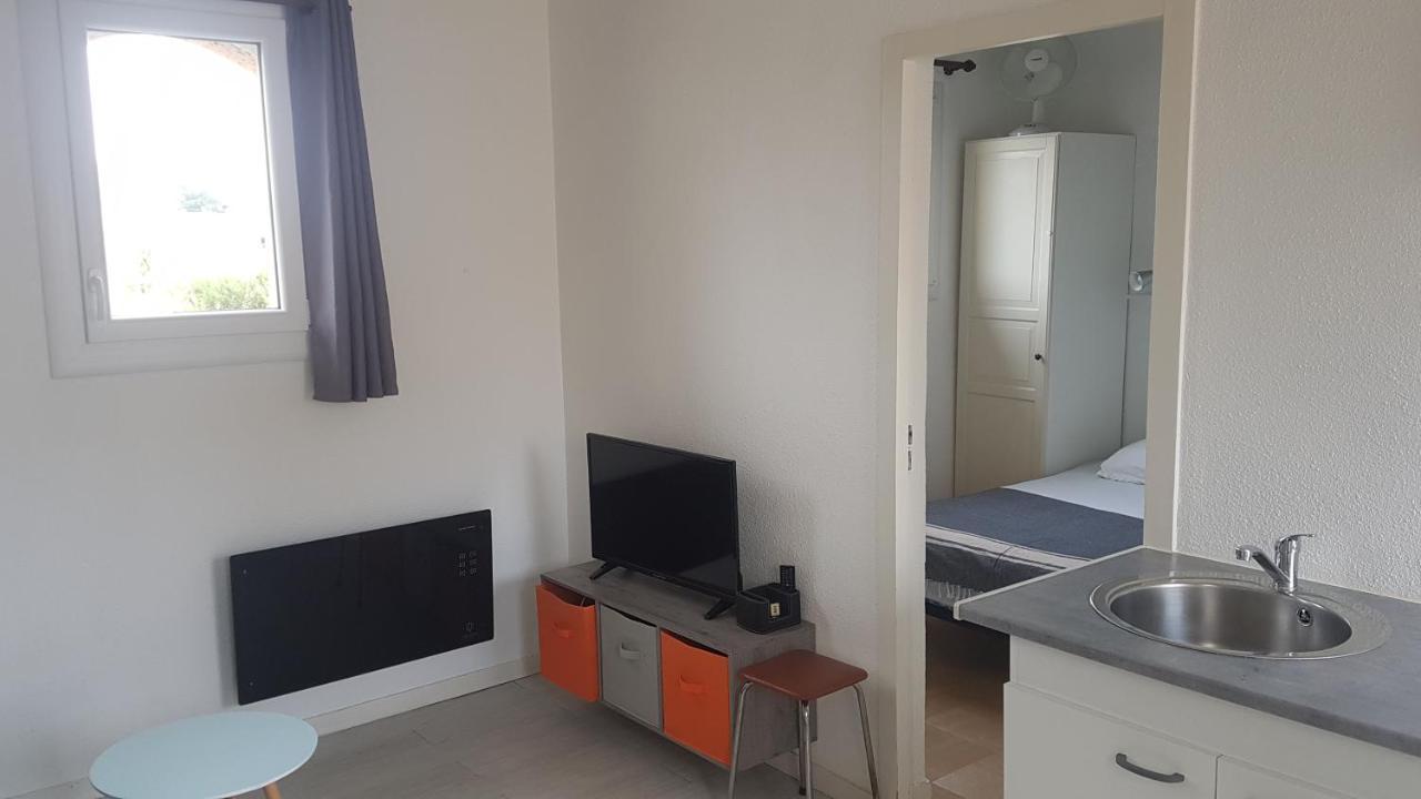 Appartement T2 Avec Cabine A St Pierre La Mer Fleury  Buitenkant foto